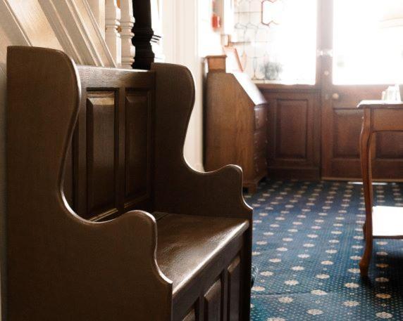 Crescent Lodge Guest House Уитби Экстерьер фото