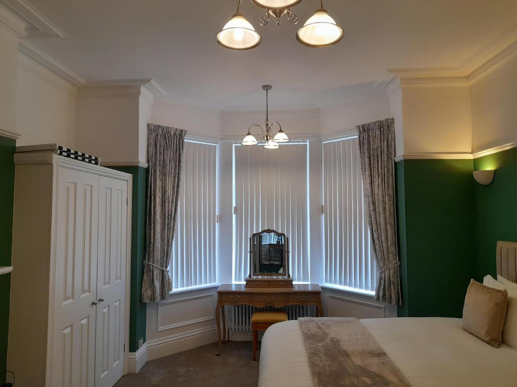 Crescent Lodge Guest House Уитби Номер фото
