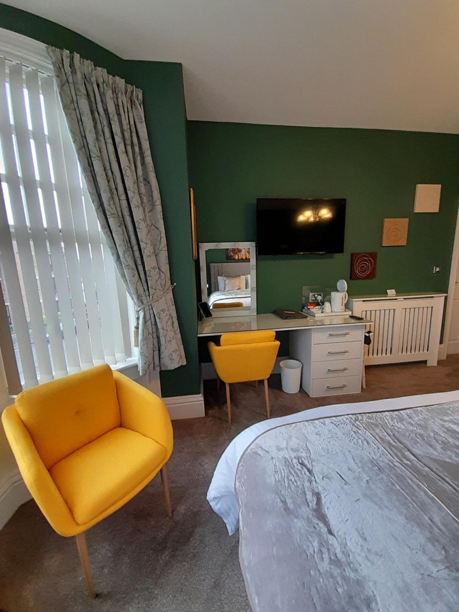 Crescent Lodge Guest House Уитби Номер фото